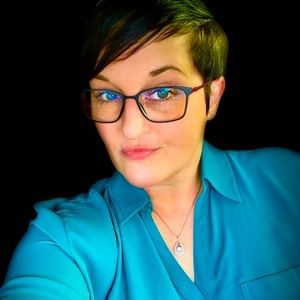 Meet your Posher, Karlee